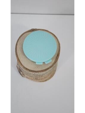 Tupperware Mini Clamshell Pill Keeper Magnet as-is